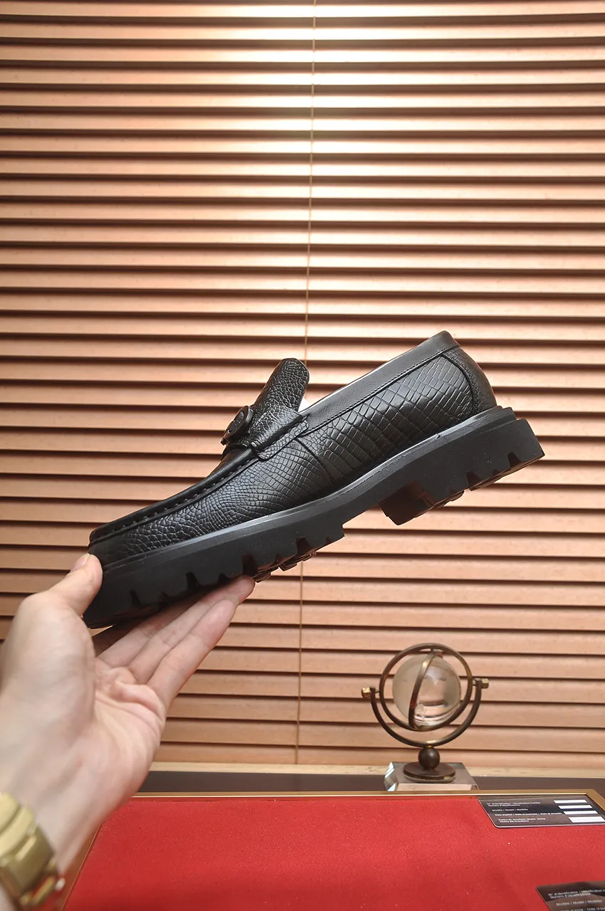 Men's shoes 💰680💶 [Ferragamo/Ferragamo] The latest model in the counter. Original imported high-quality cowhide with open sides + imported 🐂 water-dyed cowhide lining + original luxury metal buckle + original combination outsole. Comparison without pressure 38--45 (45 is custom-made and cannot be returned or exchanged)